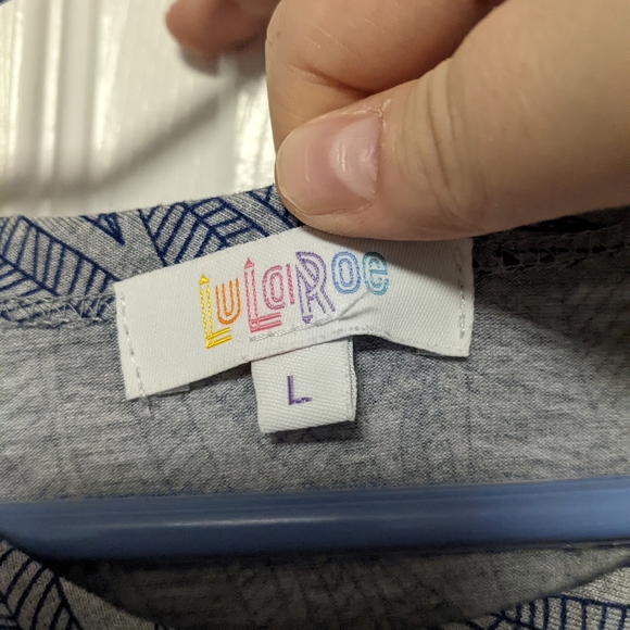 LuLaRoe Patrick - size L - Picture 3 of 4